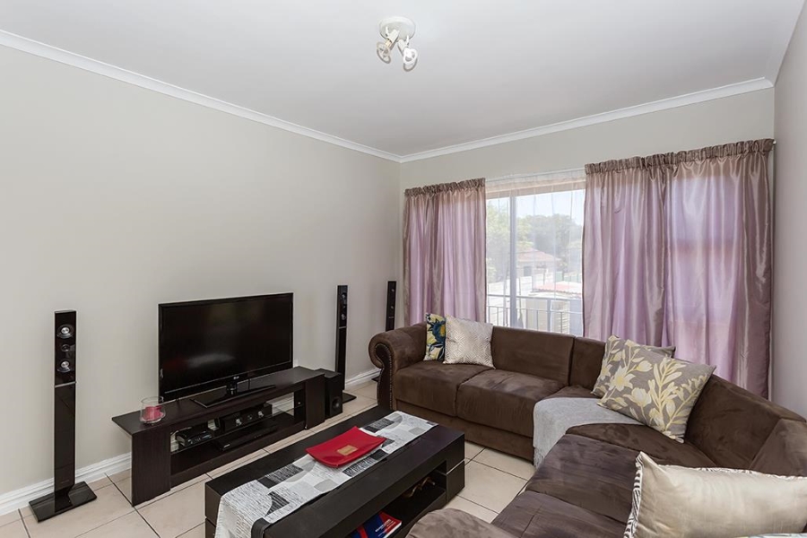 2 Bedroom Property for Sale in Table View Western Cape